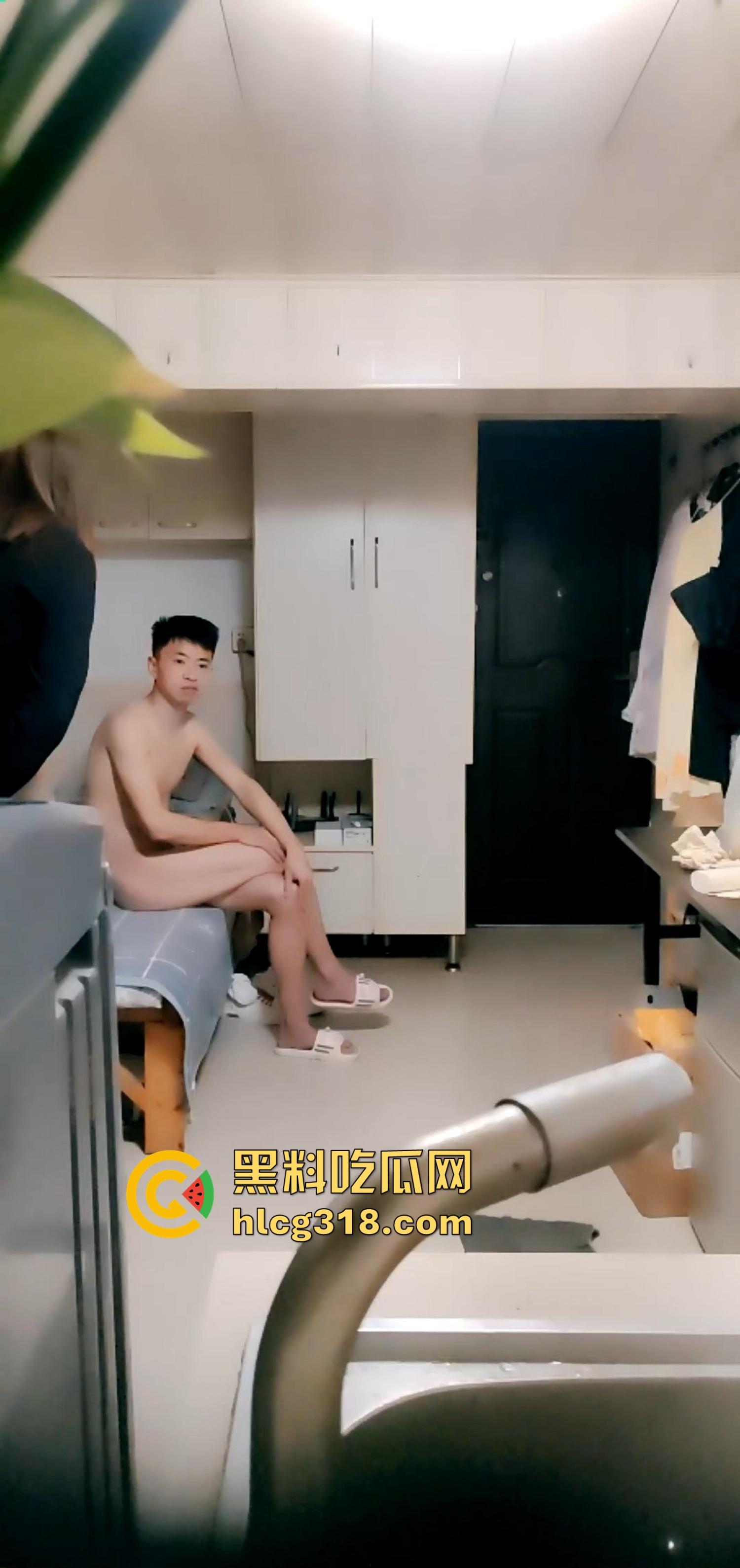 抖音热瓜『阿红』男扮女装约直男健身教练、小鲜肉肌肉男,中门对屌只打高端局,当代第一个千人斩伪娘!