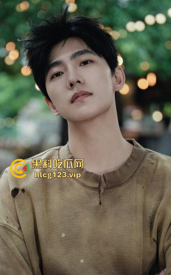 台湾狗仔葛斯齐再曝猛料 杨洋操粉对象竟然是富婆作家顾漫 编剧主演竟然成了炮友,我觉得狗仔是没活了没活硬整