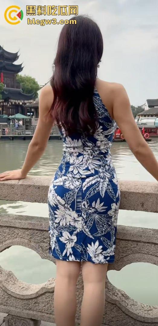 抖音快手400万粉丝网红【龚玥菲】私密裸聊视频外泄!这个骚逼捞金不择手段,露逼挑逗金主花样多