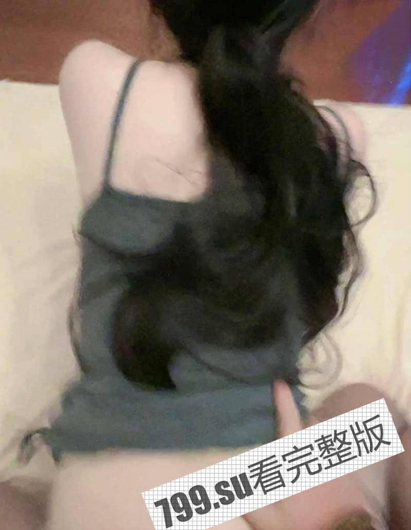 痴迷姐弟恋『姐姐的小飞棍』新作 - 求姐姐穿灰丝袜足交 然后后入爆操