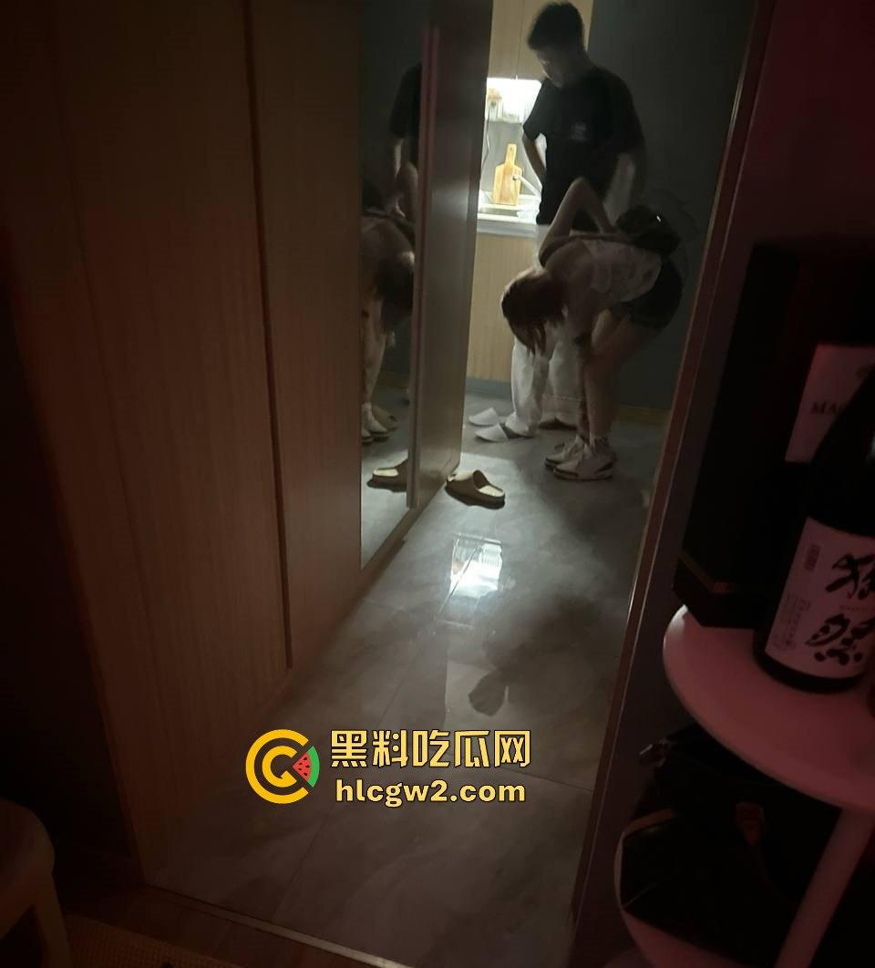 约啪大神高价付费福利!强推学生妹COS【徐婷】干得她浪叫连天,十个COS九个骚,真特么没毛病!