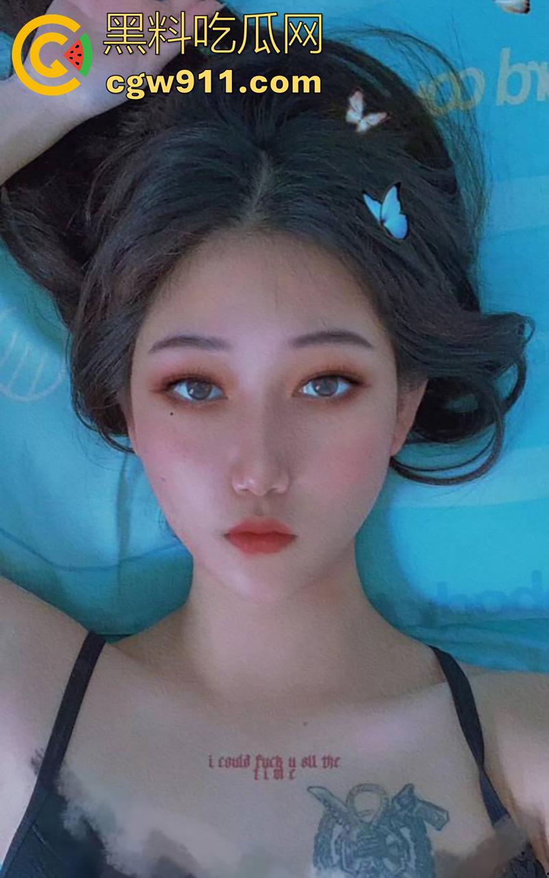 大神曝光小母狗【何梦诗】,湖北人打过胎,超喜欢玩3p和群p,鸡巴大能力强的,需要的来联系!