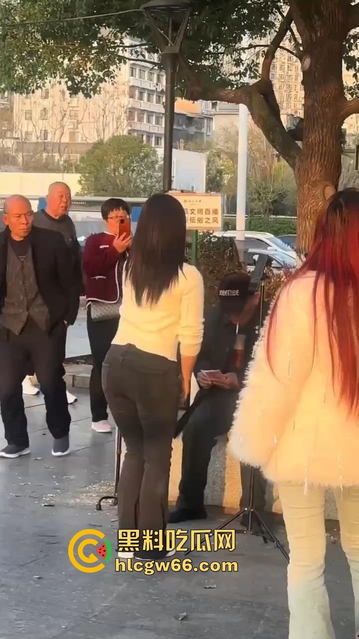 山西晋城榜一大哥线下打赏真实版拒绝中间商，拒绝平台抽成主播秒送身，钱花在刀刃上！