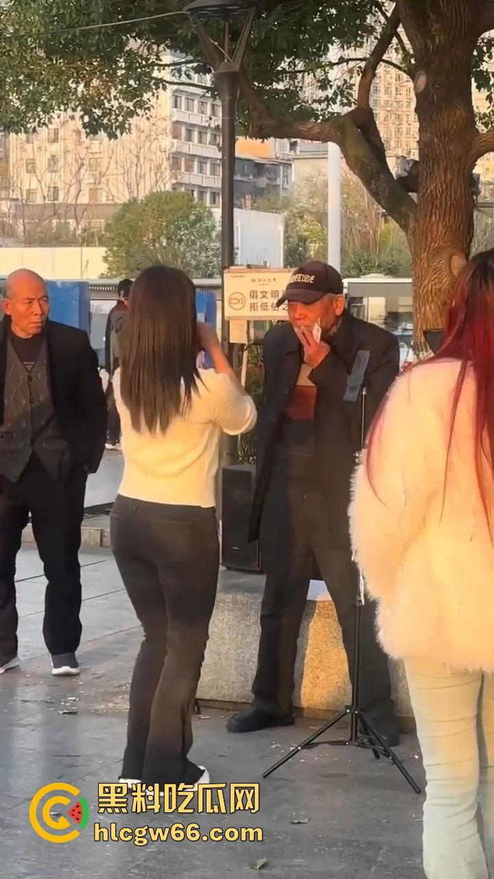 山西晋城榜一大哥线下打赏真实版拒绝中间商,拒绝平台抽成主播秒送身,钱花在刀刃上!