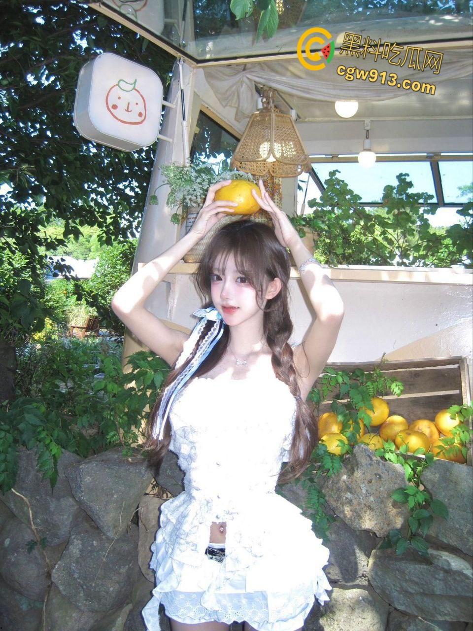 和表妹浴室鸳鸯浴，含情脉脉的给表哥口交，可爱洛丽塔无套玩弄，内射一线天白虎，简直就是人间尤物 ！