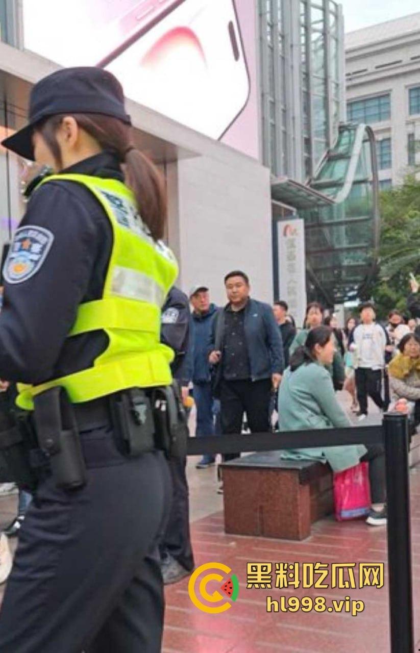 民警变成变态淫魔!外网发布与女警的性爱视频,穿警服口交、后入爆操,极品警花无处遁形!