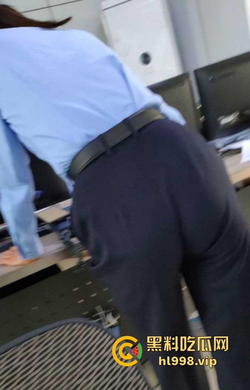 民警变成变态淫魔!外网发布与女警的性爱视频,穿警服口交、后入爆操,极品警花无处遁形!