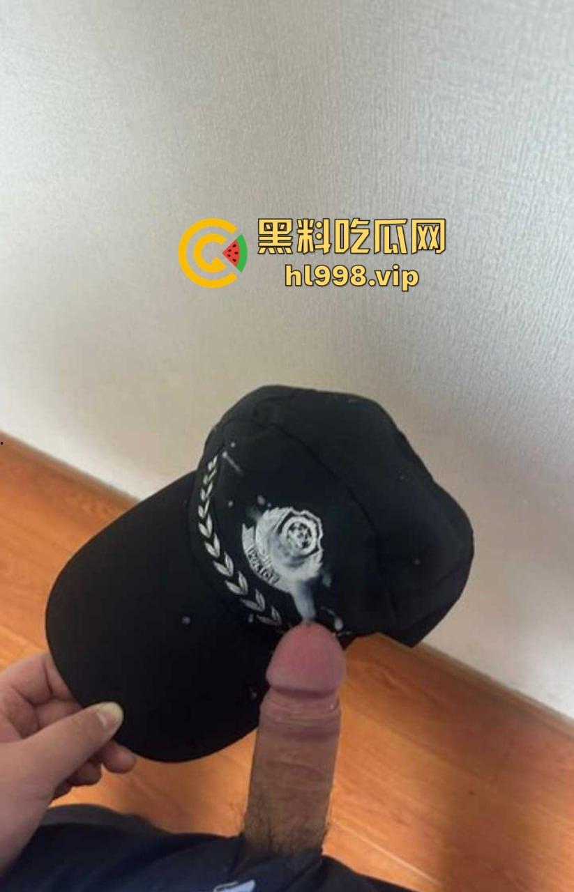 民警变成变态淫魔!外网发布与女警的性爱视频,穿警服口交、后入爆操,极品警花无处遁形!