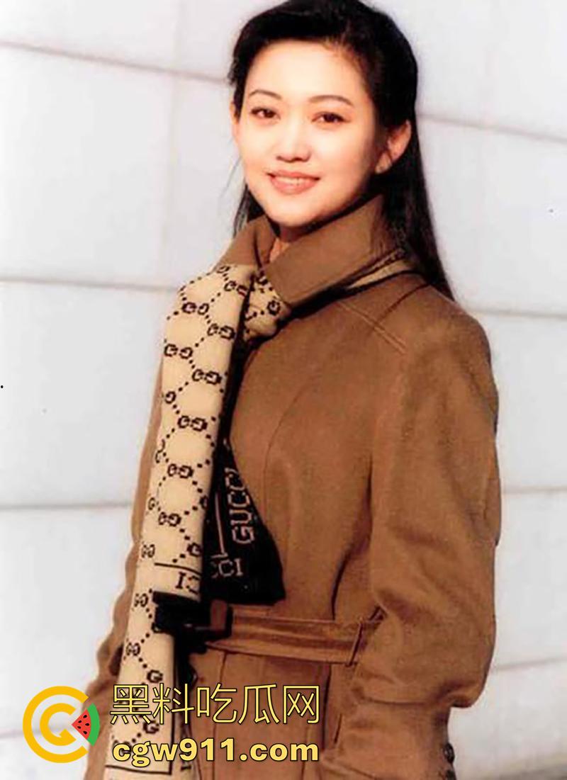 大连广电台长【王卫】,玩5p视频曝光,有著名播音员于洋,还有主持人母女,甚至还有自己师母,玩的真花花啊!