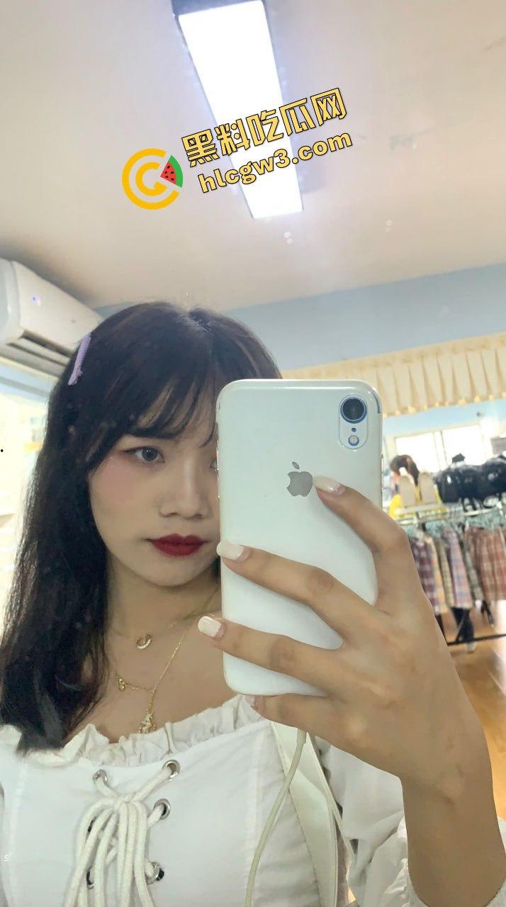 百色职业学院大二骚鸡『徐海欣』给金爸的定制私拍外泄 用笔涂骚奶大力撕逼!独家流出!