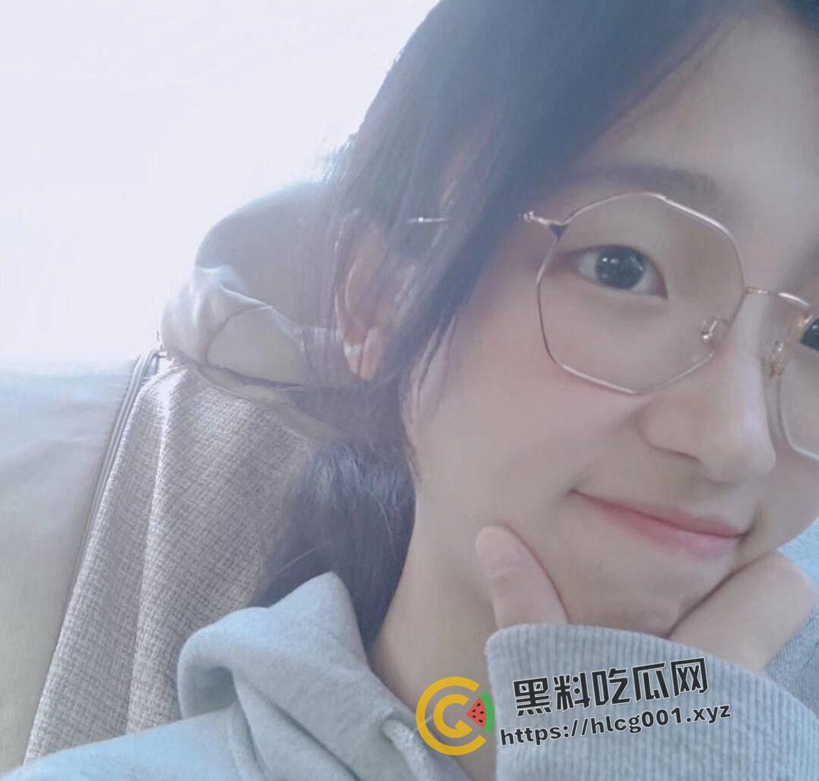 江苏母狗【郑雨涵】自慰都能白浆四溢 被扣的时候水如泉涌 现在大学生都这么骚了吗