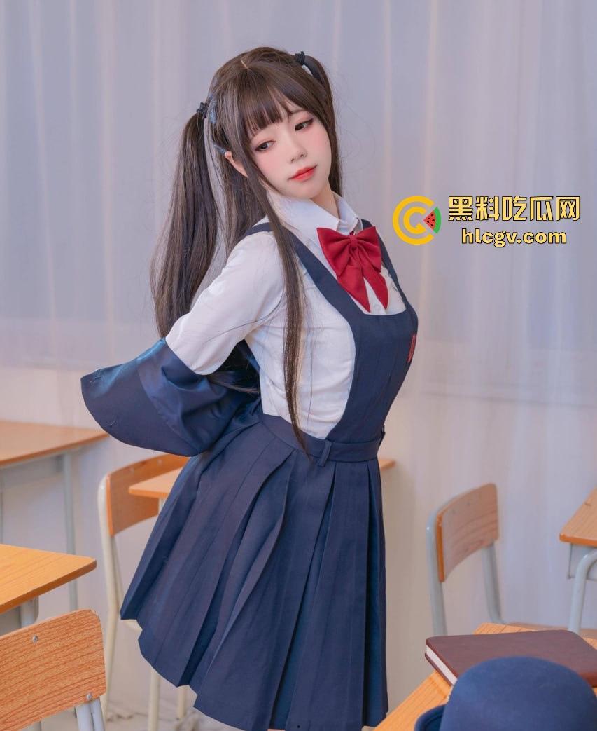 福利姬【咬一口兔娘】11月新作爆火!回归JK制服乖乖当福利姬,拍写真只等大哥来包养!