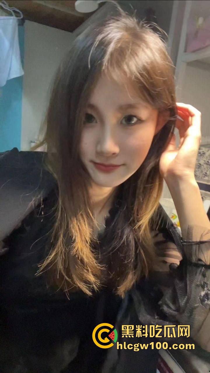 宁夏工商学院音乐生【刘思露】约炮视频曝光,全校出名的骚母狗免费白嫖爽!