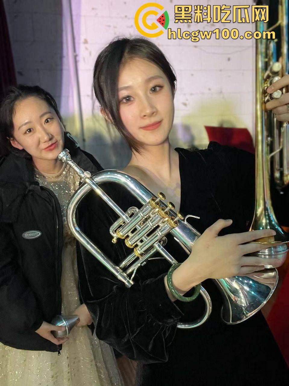 宁夏工商学院音乐生【刘思露】约炮视频曝光,全校出名的骚母狗免费白嫖爽!