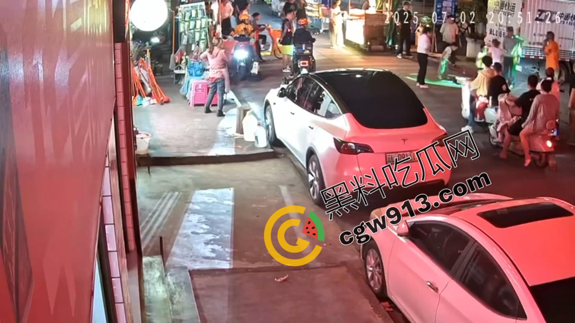 小童惨遭死亡车轮碾压!父母失职还是司机无辜?大理街头目睹令人心碎一幕