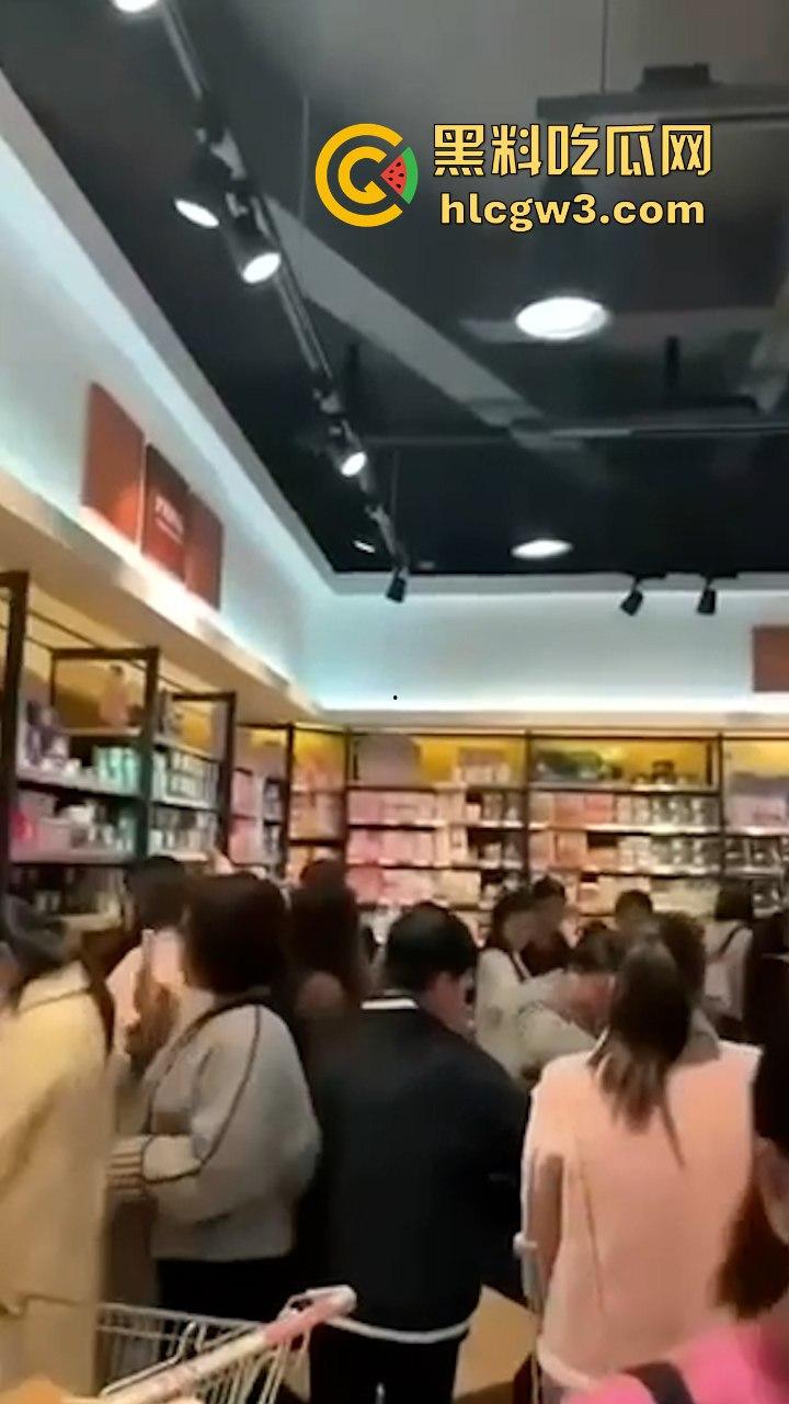 卫生巾集体塌房!女网友:怀疑过内裤和男人,唯独没怀疑过卫生巾