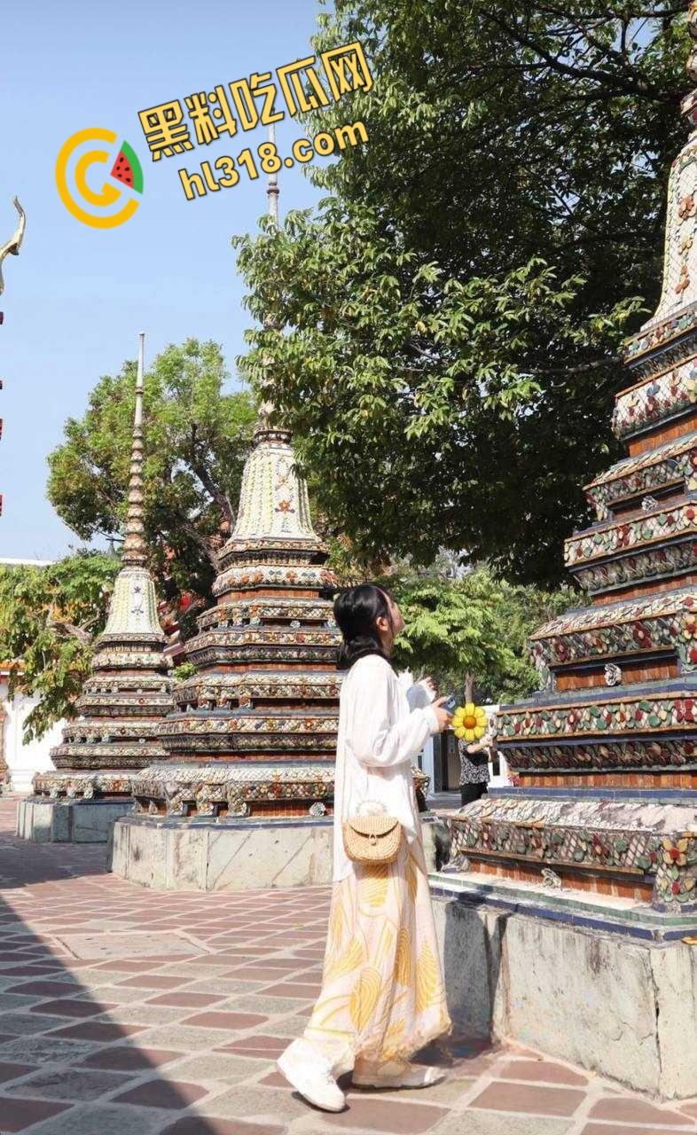 韩国极品女大学生【梨花江】,中国旅游乱情记,与多名男子激情口交,后入狂插骚逼内射 !