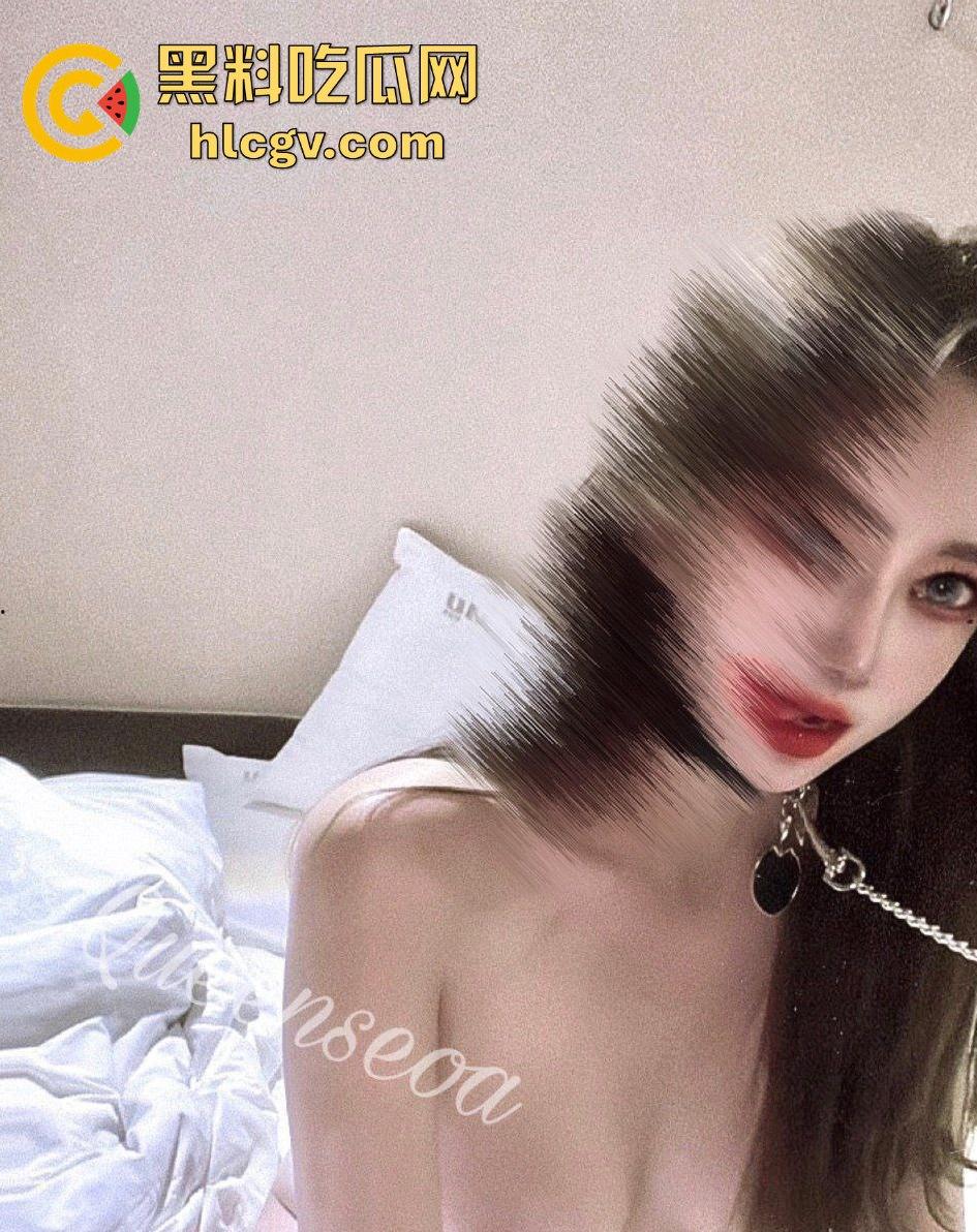 工作累了火气大?看看OF高颜值反差婊【女王】最新福利!前凸后翘,妥妥的泄欲神器!