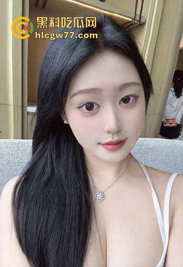 海角乱伦大神 我的姐姐和嫂子时间 姐夫被我灌多了 我在客厅把亲姐操到喷水 狠狠给他戴绿帽子!