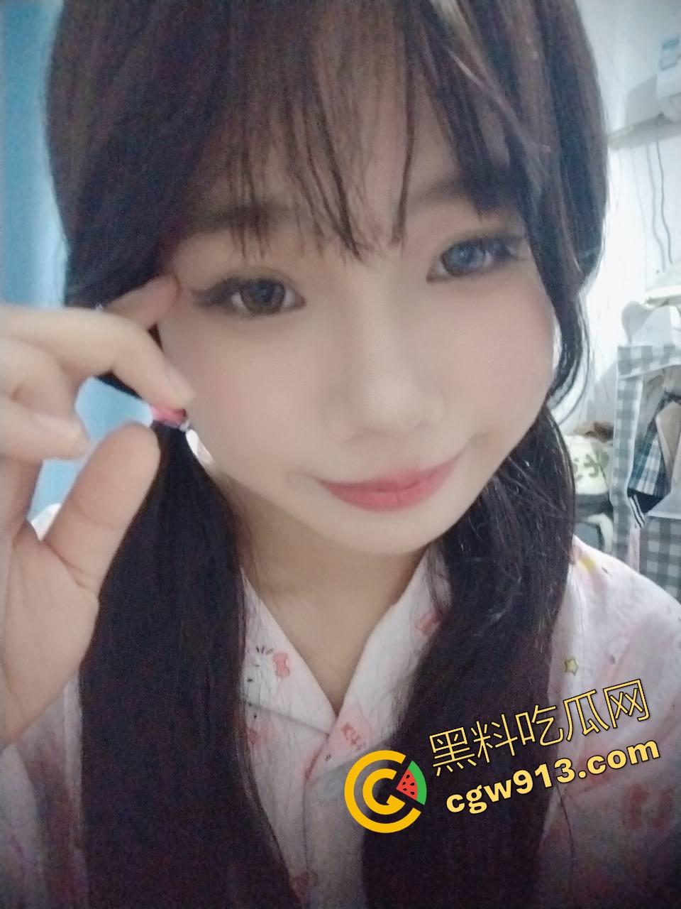 抖音极品微胖熟女【风雨彩虹铿锵玫瑰】流出,定制福利尺度突破天际,肥臀翘逼淫水横流等大肉棒!