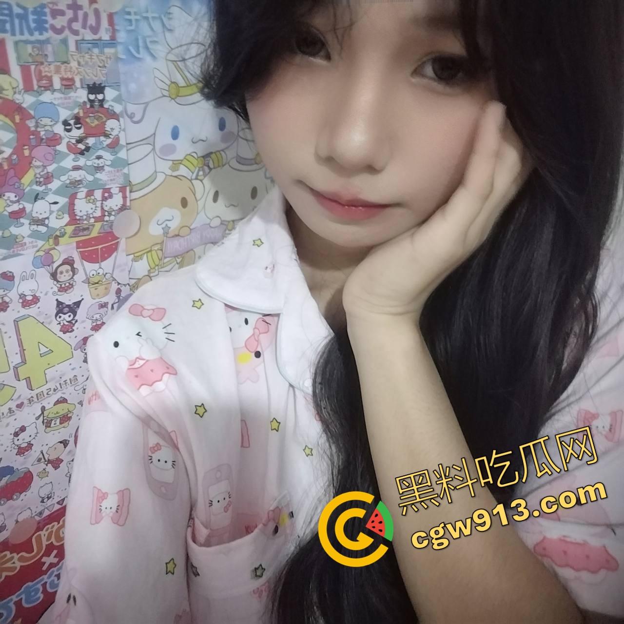 抖音极品微胖熟女【风雨彩虹铿锵玫瑰】流出,定制福利尺度突破天际,肥臀翘逼淫水横流等大肉棒!