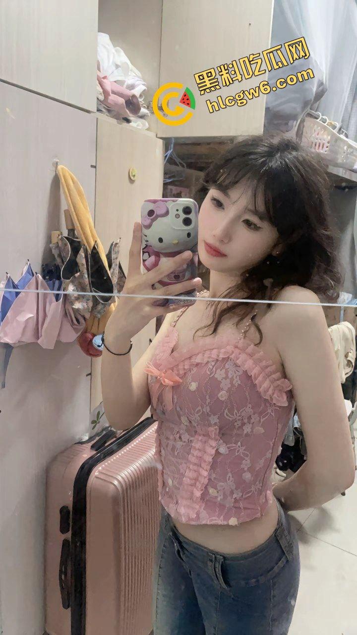 抖音湖南化工职业学院反差骚逼『杨洋』圆润大雷上位骚穴骑乘 抠逼流水超淫荡!原创独家曝光流出!