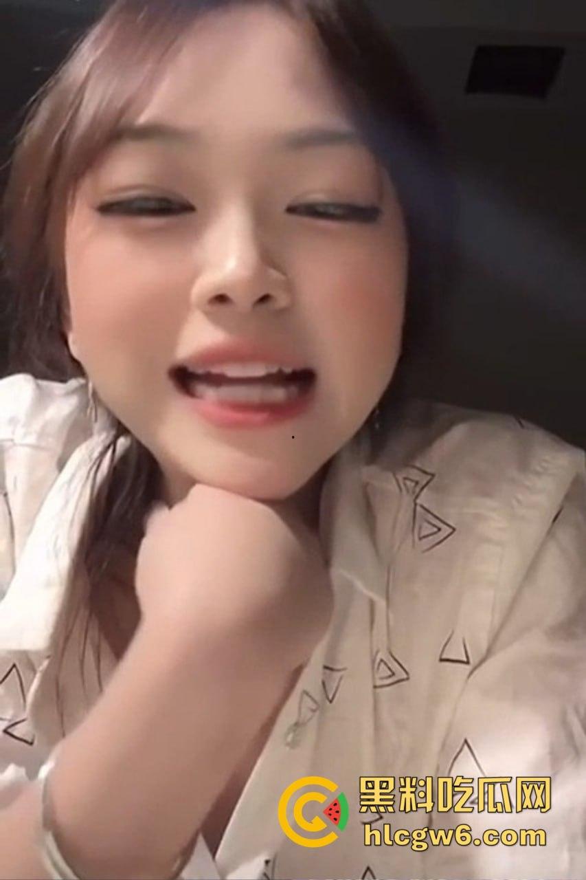 抖音骚浪嫩妹【萍果】开会直播脱光抠逼自慰,哥哥钱一到骚得比鸡还浪,浪叫不停姿势全都整出来!