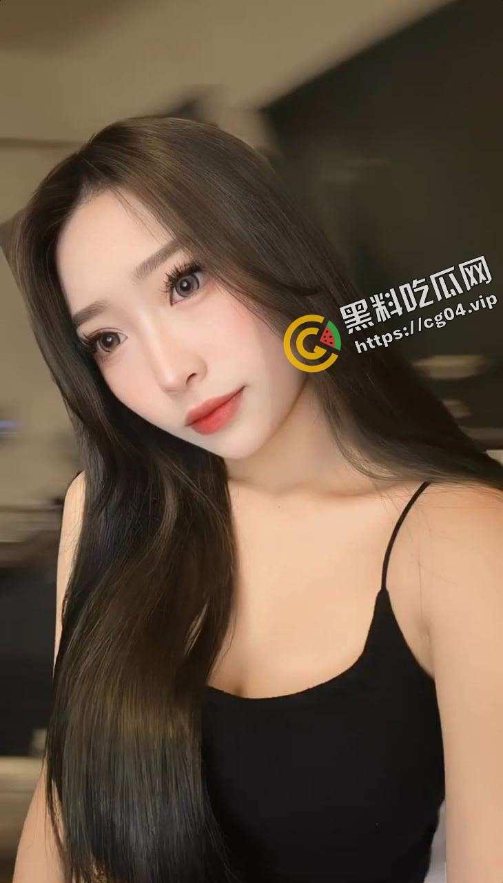 台湾高颜值主播 胡小U IG粉丝七千 私密视频被渣男前男友流出 口爆吞精 蛋糕都做成屌一样的骚货