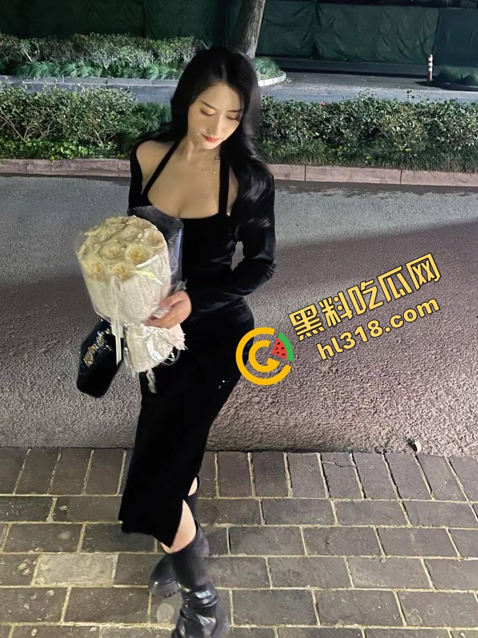 山西『李楠敏』暑假回家全程装乖,每次视频都说在忙,背地里买情趣内衣约炮前男友,被云盘相册曝光!