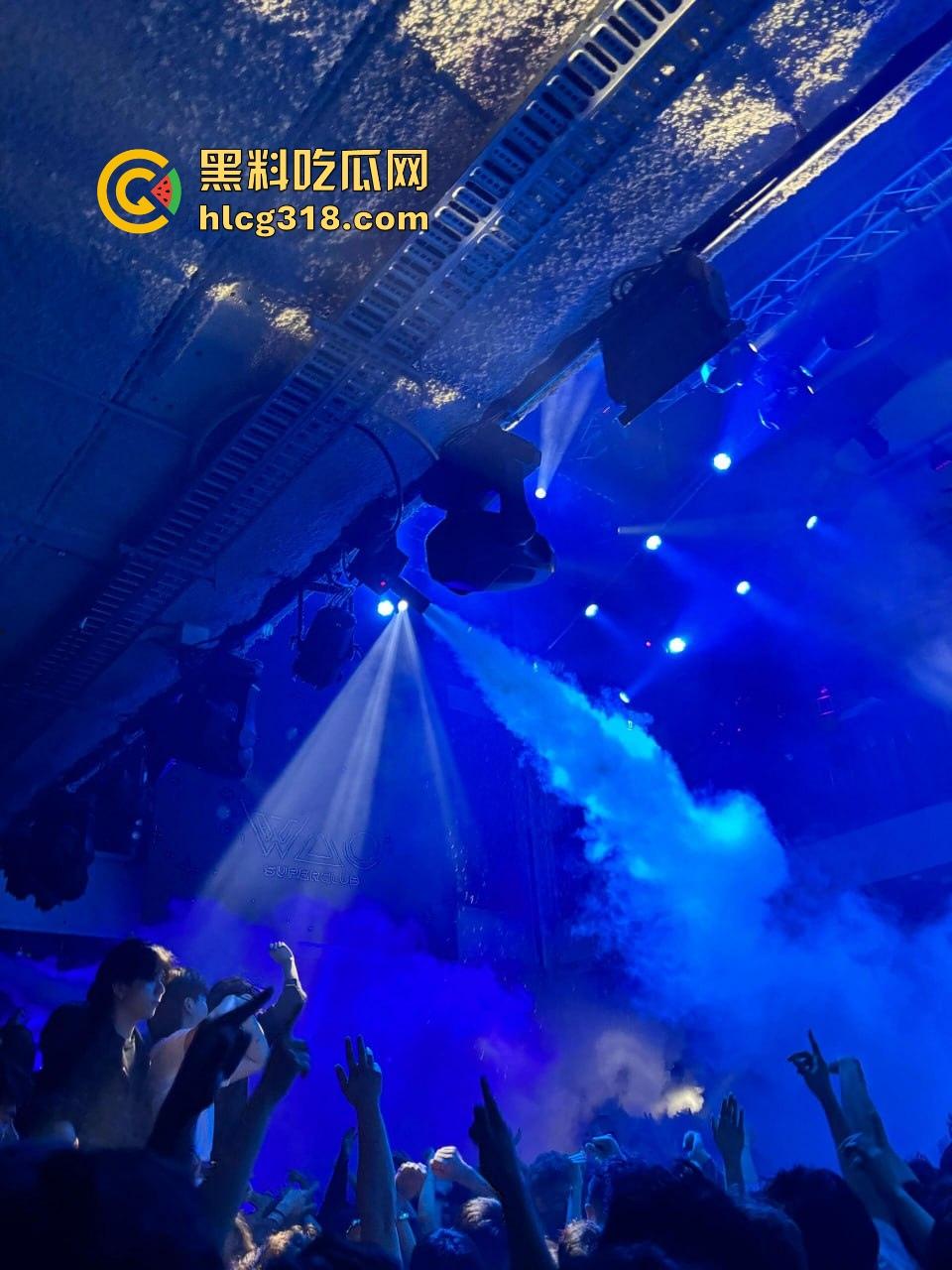 小酒一喝直接把女炮友操到不会走路了，平时不是不够吃嘛，这次狠狠的满足这小骚货！