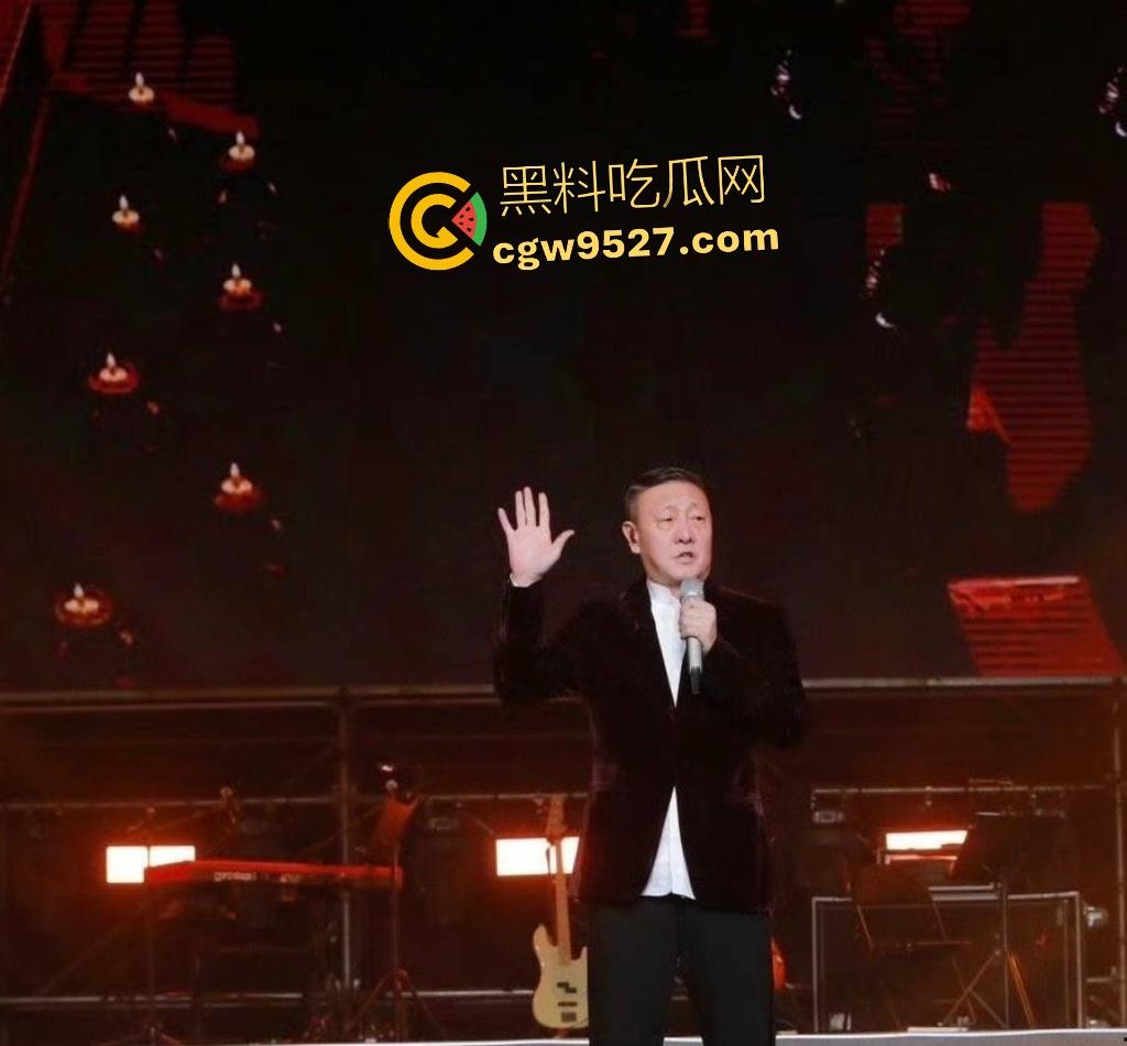 韩磊出轨承诺100万元补偿，事后却失联，女网友曝私密截图和做爱视频，表情似不情愿却为钱屈服！