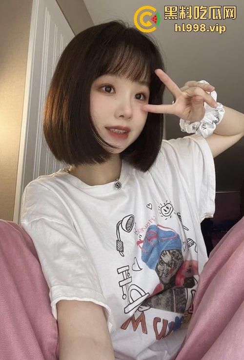 台南应用科技大学00后巨乳反差妹【赵宁】震撼泄密!眼罩手铐激情约啪,结果学长把她当野鸡玩!