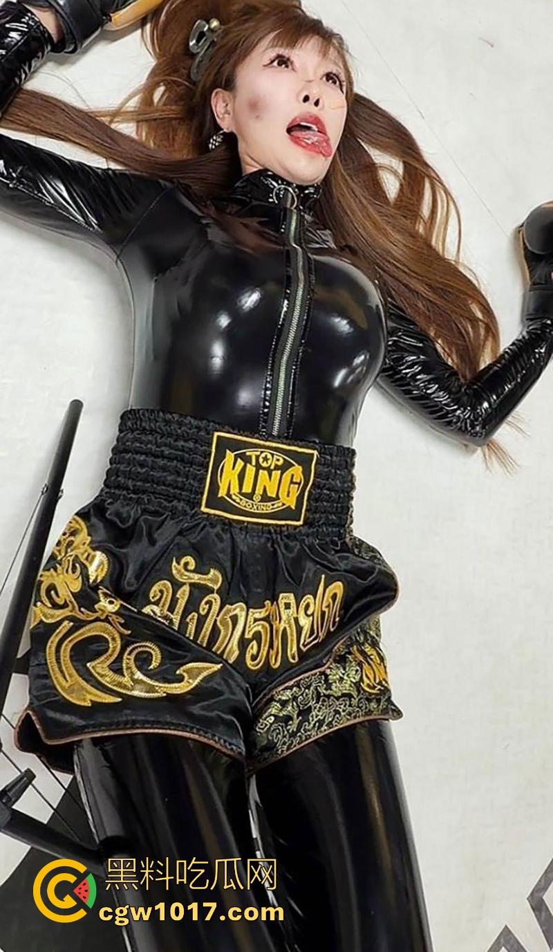 快手熟女网红【琨琨姐姐】裸聊视频曝光,气质人妻一对一裸聊,豹纹黑丝揉奶抠逼,极品熟女就是懂你!