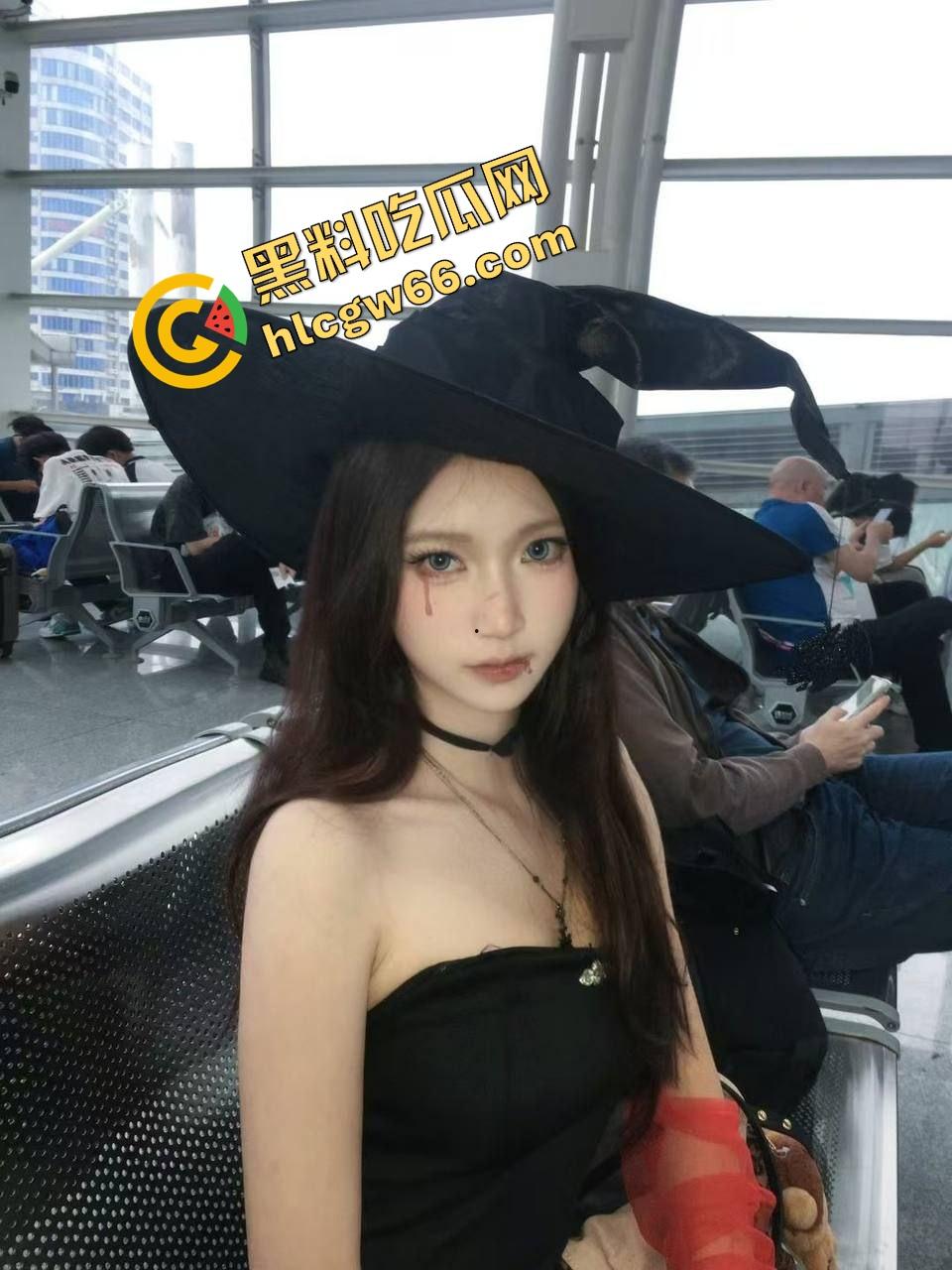 成都理工大二骚货『李娜娜』啪啪自拍流出,极品御姐身材太顶,黑丝高跟玩COS被操成狗,一晚八发全干吐!