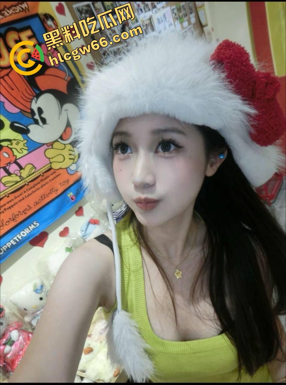 成都理工大二骚货『李娜娜』啪啪自拍流出,极品御姐身材太顶,黑丝高跟玩COS被操成狗,一晚八发全干吐!