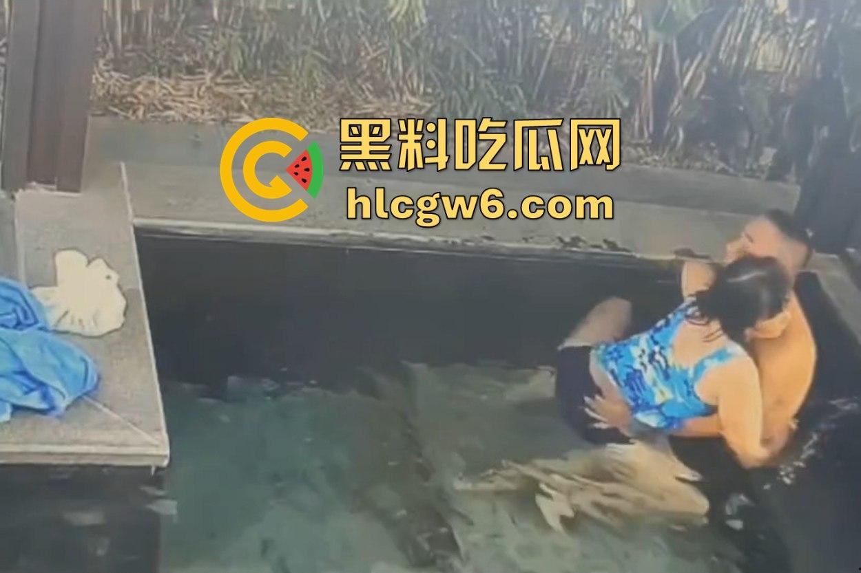 南京老骚逼真会玩 鱼疗池激情操逼玩铁锅炖 鱼被活活踩死干死满池漂着小鱼尸体 工作人员当场骂娘!