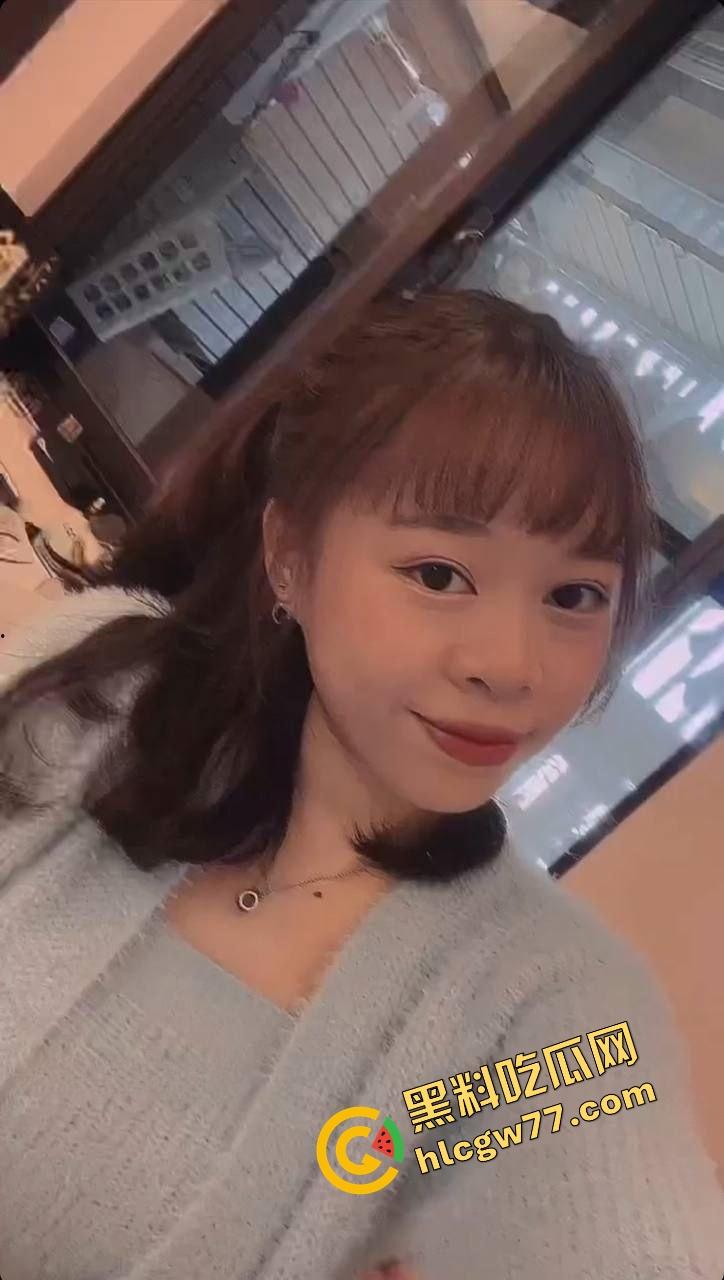 马鞍山JK眼镜妹【李蕊】平时装清纯,自己坐着骑屌骑到喷水,奶子乱颤淫相毕露,简直天生的母狗!