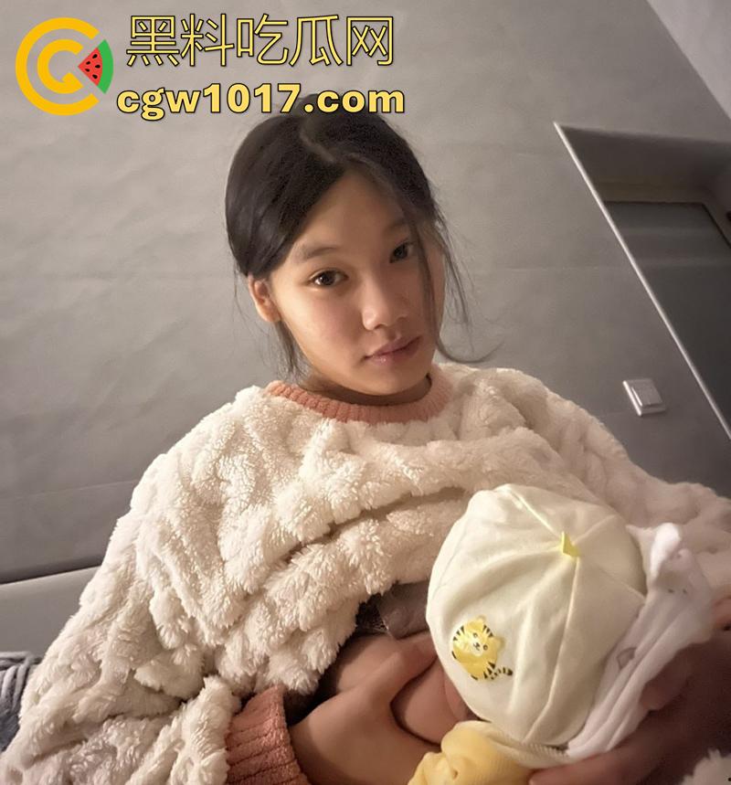 河南开封极品少妇【袁月】,不守妇道哺乳期间,背着老公找前男友偷情,核弹巨乳都操起飞了,实锤流出!
