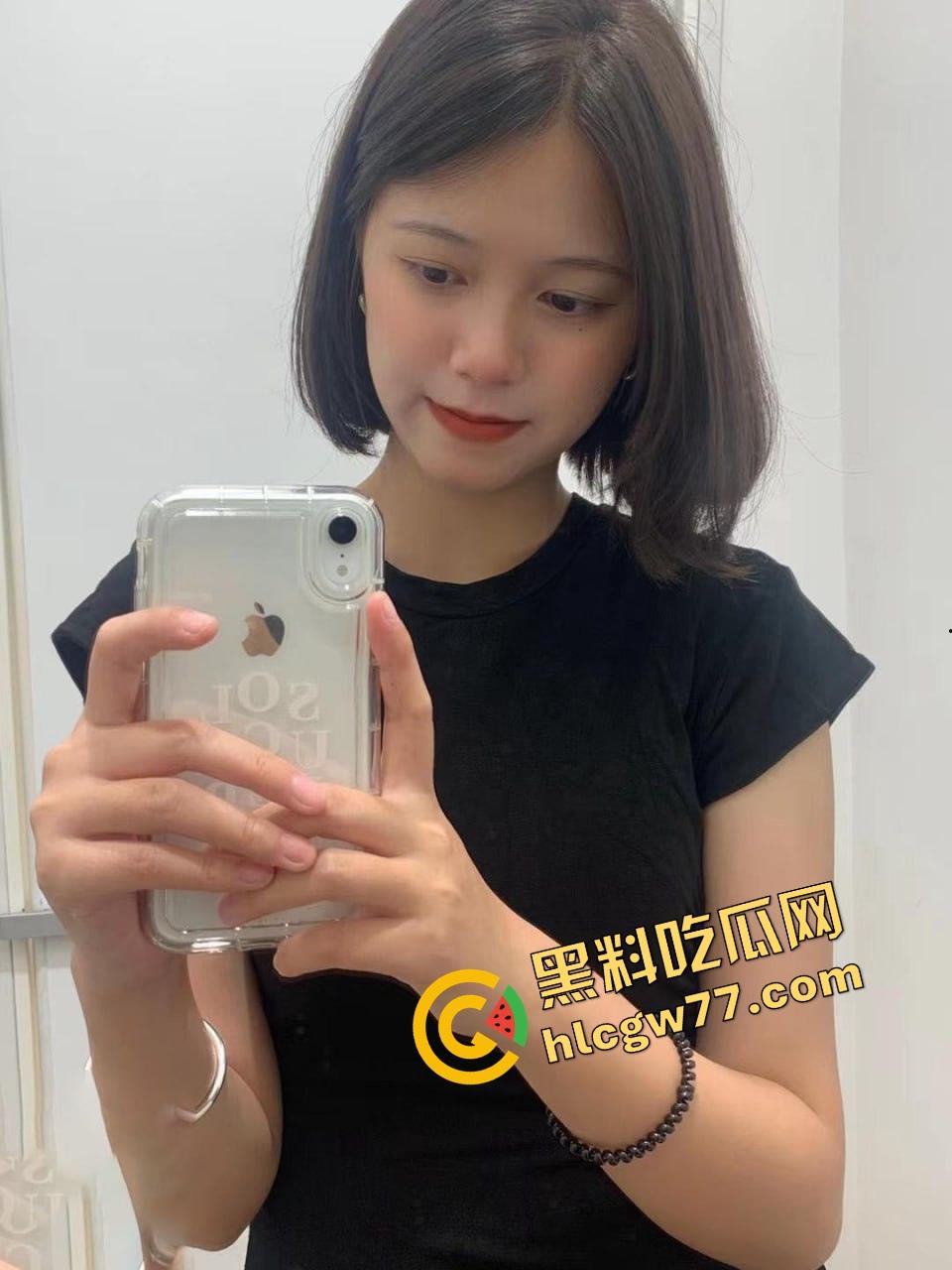 世界上最大的背刺,成都女孩【周然】手机借闺蜜打游戏,结果闺蜜偷看到她大量私密,友谊当场粉碎!