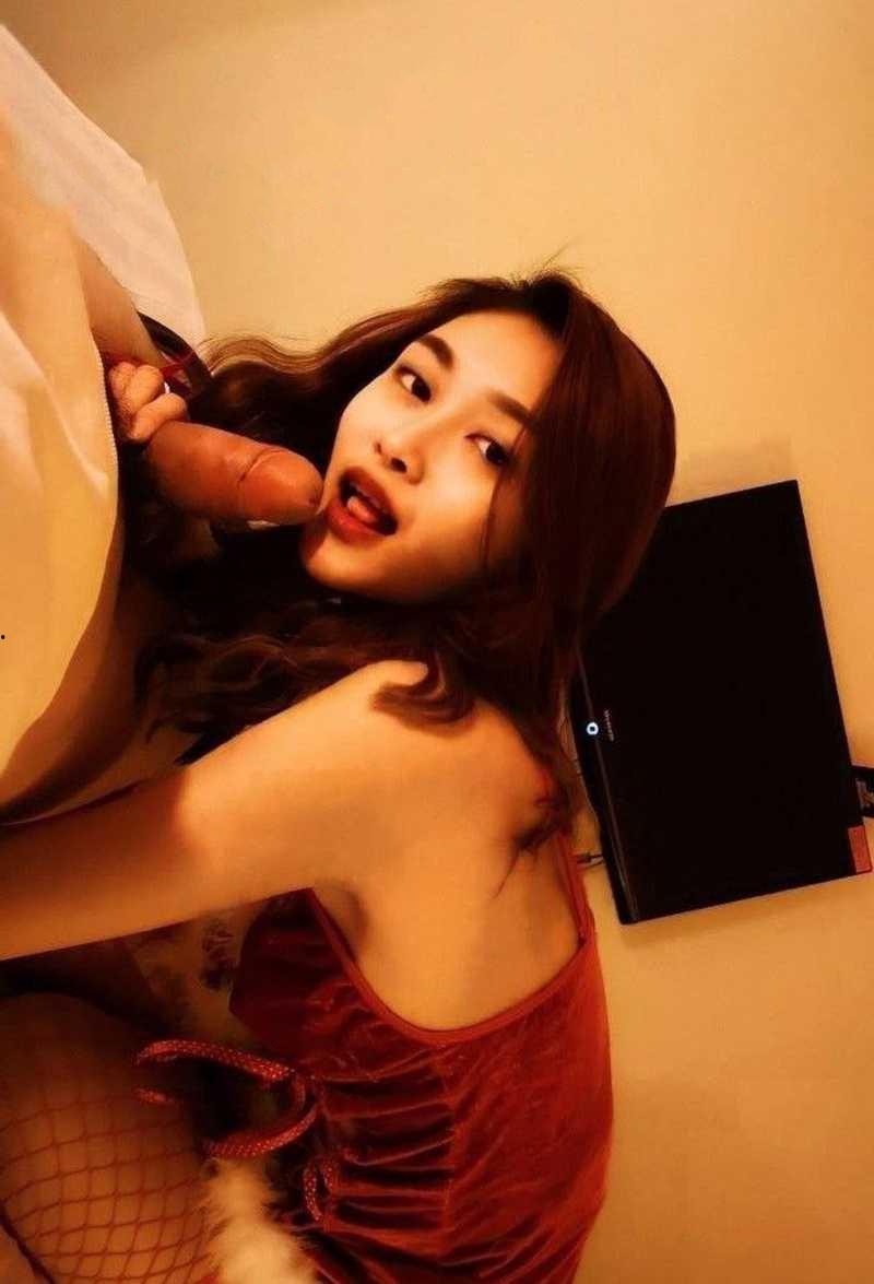 浙江超美车模【赵琴】被曝!人前女神人后母狗,口爆吞精,无套内射,这身材不看后悔死