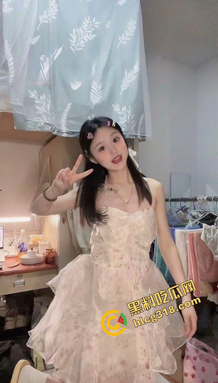 婚后六年操老婆操成亲情,隔壁浪叫勾人,逼肿喷汁操翻天还贪万人干,幻想邻居大屌内射骚货老婆!