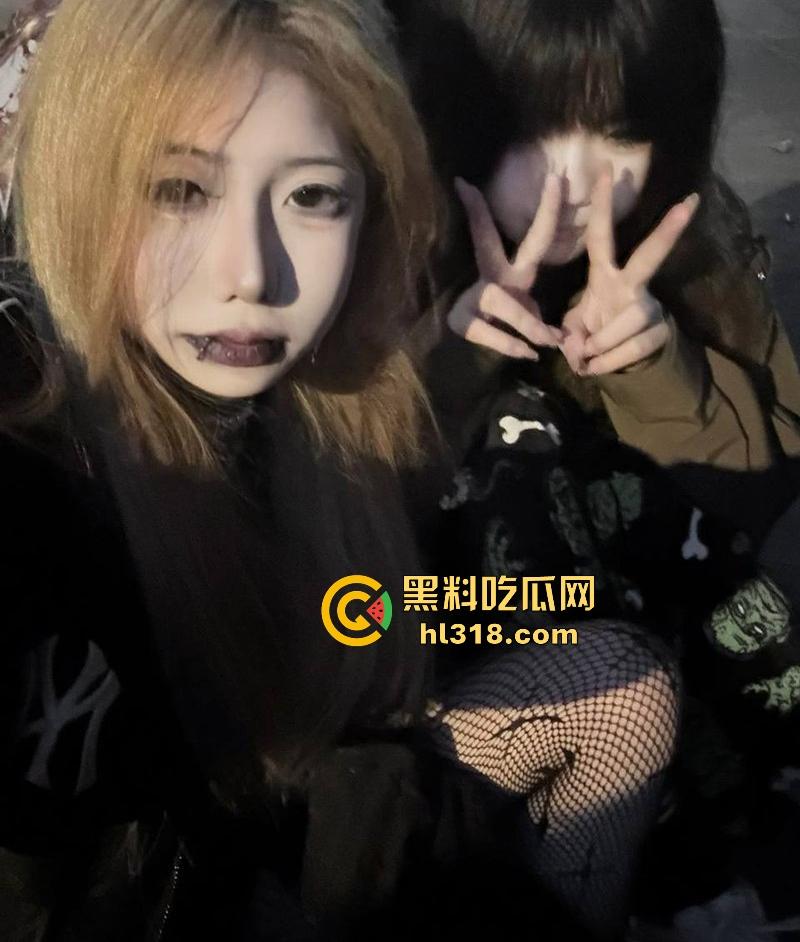 甘肃唇钉少女【奕馨】抖音快手号【既往不咎】白嫩美乳圆润翘臀,骚气摆拍,就说去学拍摄!