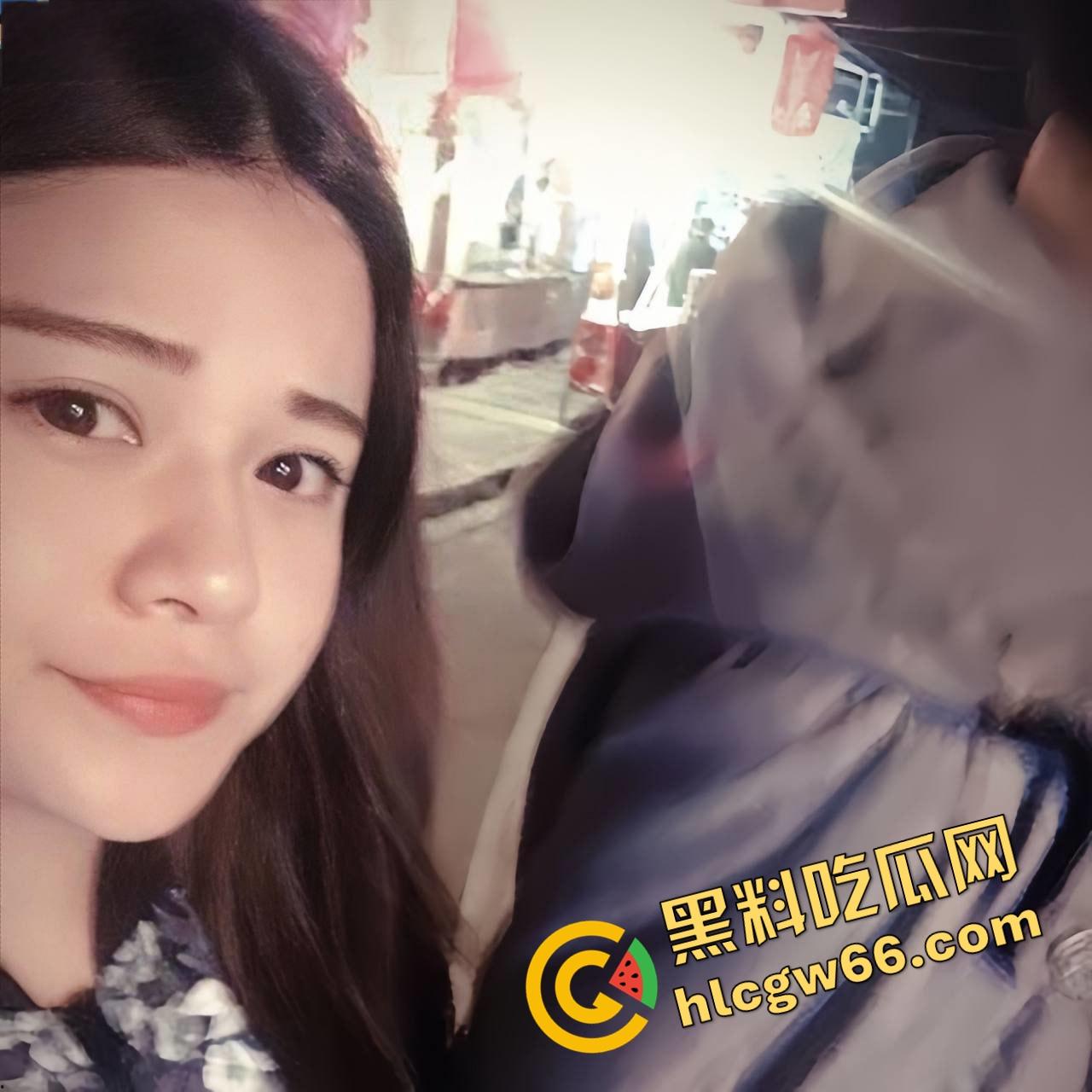 贤妻良母装不住了,翠河县人事科骚货人妻【杜晓媚】出轨同事被老公抓现行,母狗姿势曝光全网!