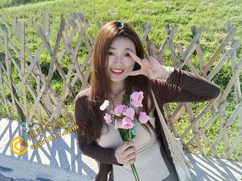 湖北孝义学生情侣酒店做爱视频曝光!身穿情趣内衣,白嫩巨乳诱人至极,口交深喉,女上骑乘,视觉冲击爆棚!