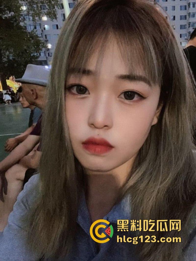 高质量露脸泄密【川音学院】21届声乐系学妹 朋友圈装纯私下约炮极度反差！