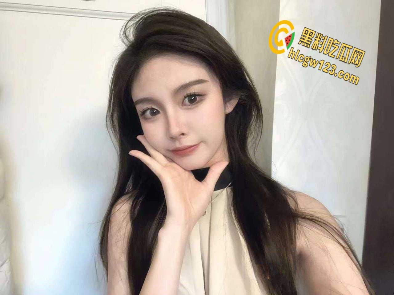 天津传媒学院舞蹈生【董诗姮】,全校知名的校鸡,拜金女和金主爸爸性爱视频!