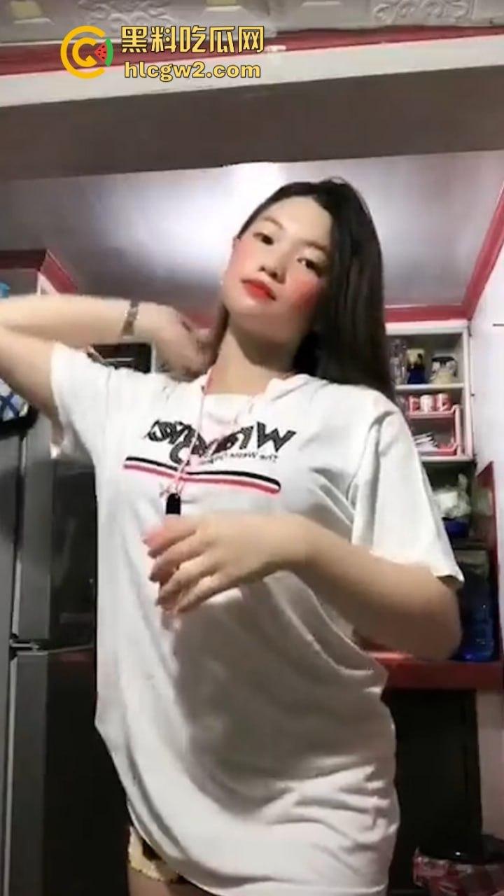 27万粉丝国际版抖音网红【bigbae】金主高价定制露脸揉奶诱惑私拍 !美艳尤物魅惑到让你瞬间沉沦!