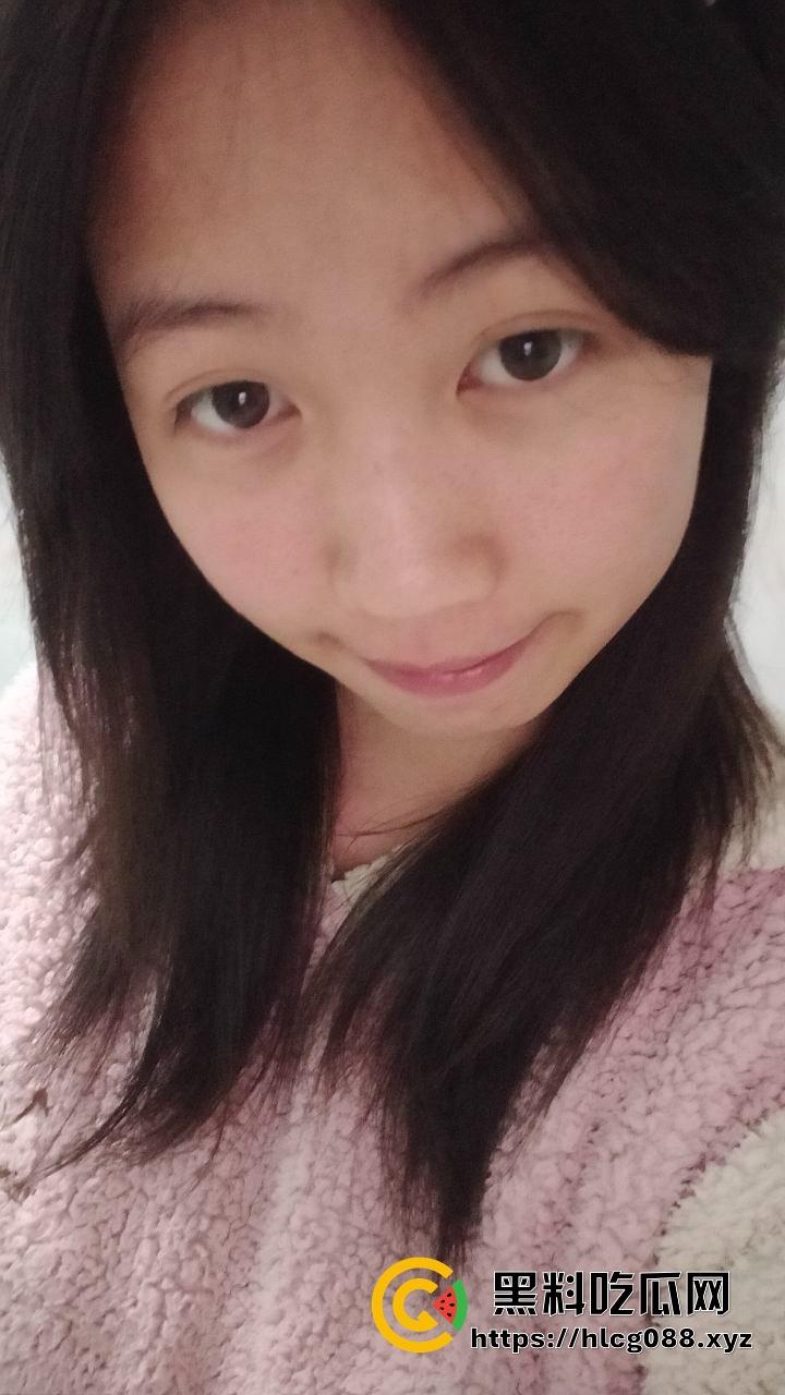 四川眉山仁寿县【李佳玲】背着男友偷人,分手后骚料满天飞,这贱货下贱得让人想吐!