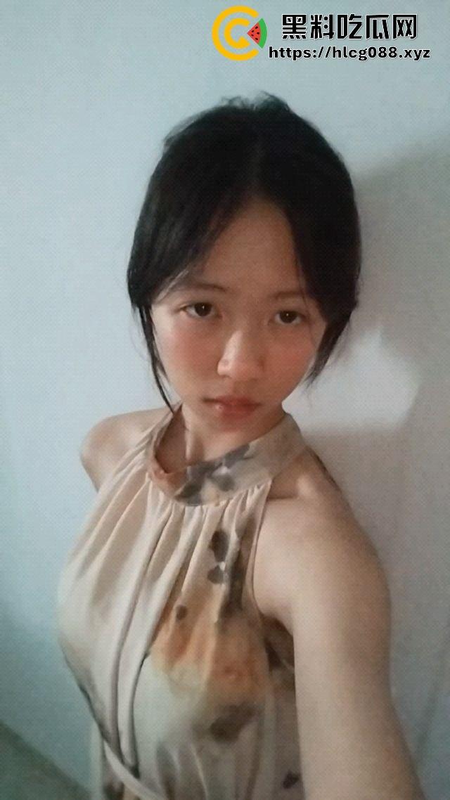 四川眉山仁寿县【李佳玲】背着男友偷人,分手后骚料满天飞,这贱货下贱得让人想吐!