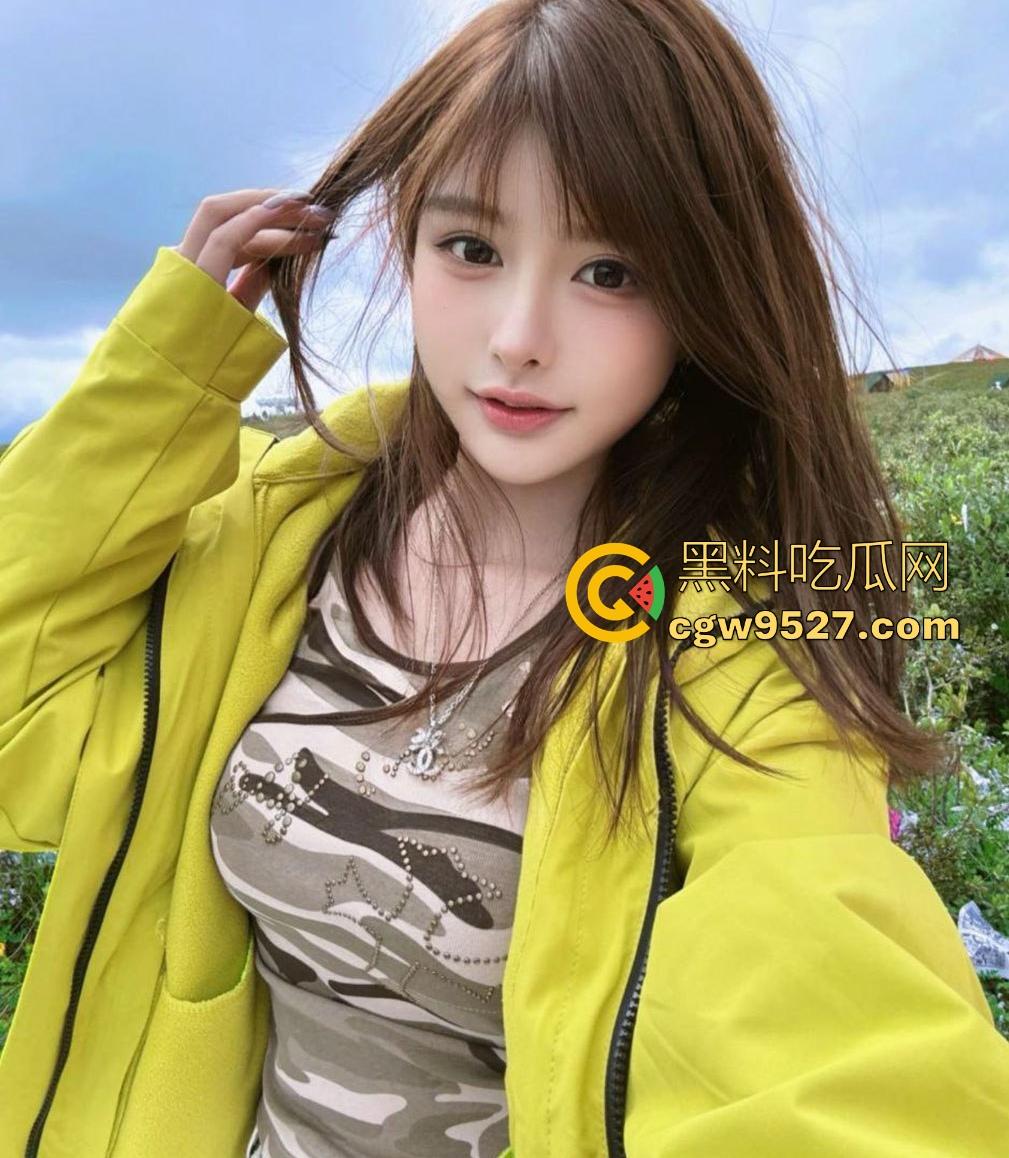 广州大学高颜值骚货【林怡莲】靠脸蛋身材上位,多体位开战,细腰狂扭蜜桃腿夹紧,撸管必备的极致尤物!